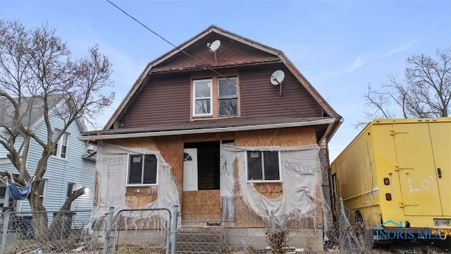 view of front of property