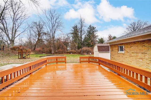 view of wooden deck