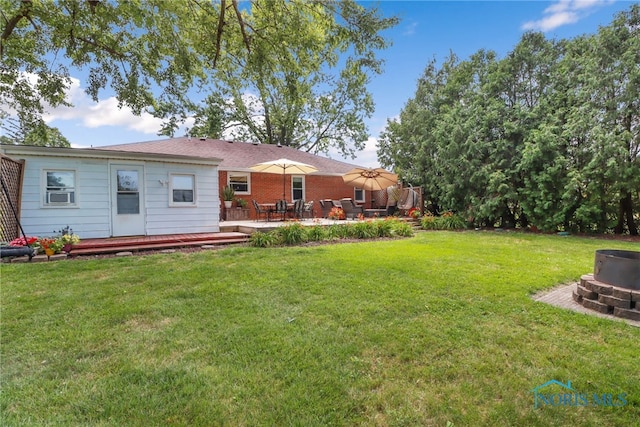 view of yard featuring a patio area