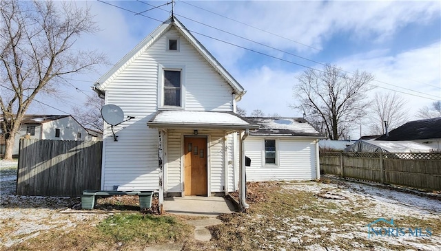 view of front of home