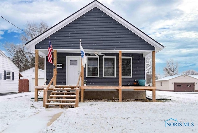 bungalow featuring covered porch