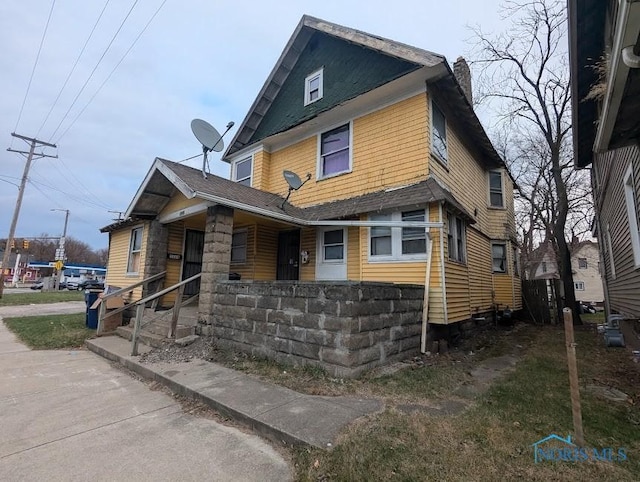 view of front of house with covered porch