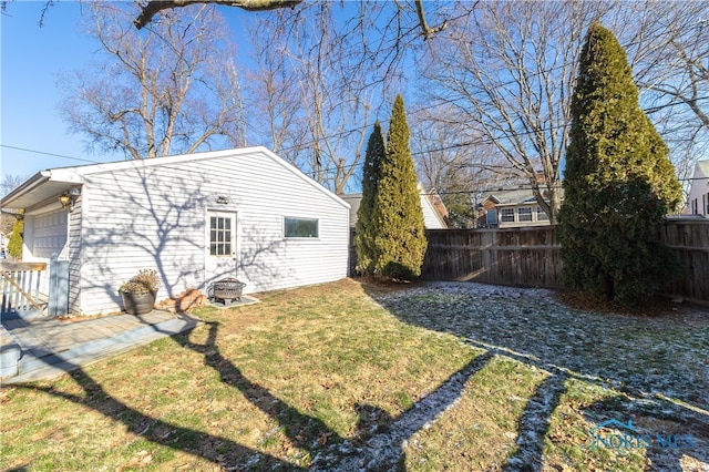 exterior space featuring a yard