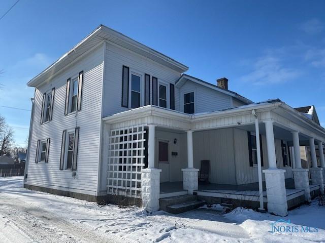 view of front of property with a porch