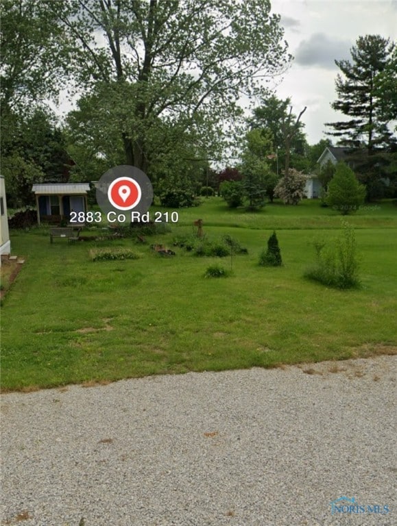 Listing photo 2 for 2883 County Road 210, Fremont OH 43420