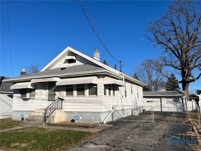 view of front of property