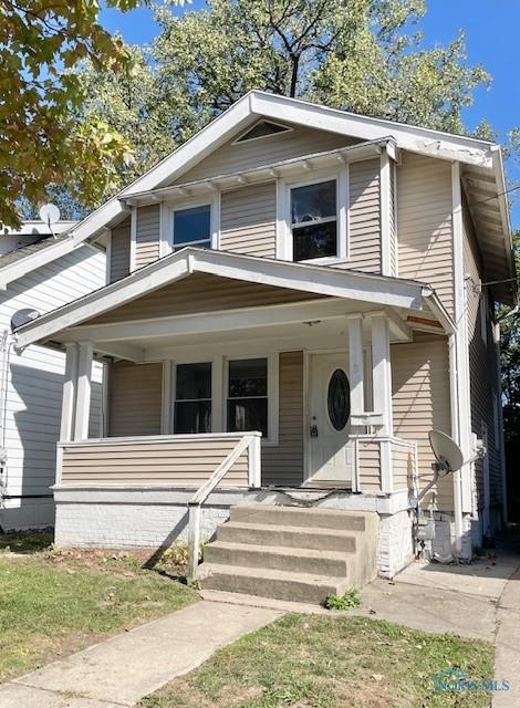 view of front of property with a porch