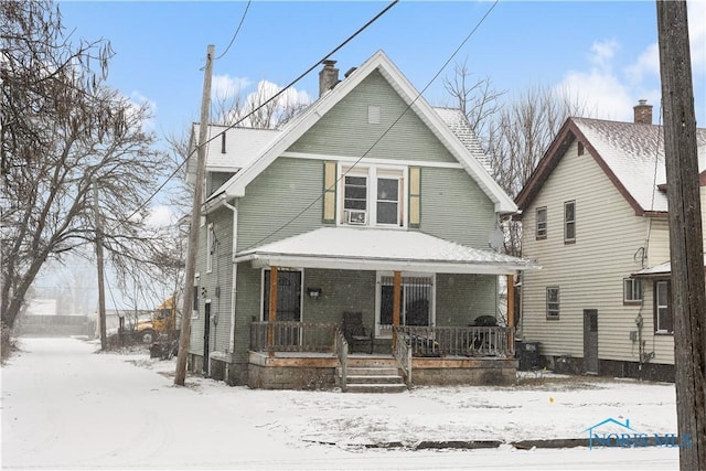 view of front of home with covered porch