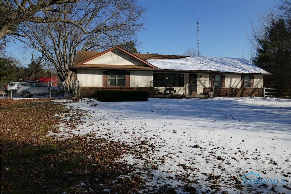 view of front of property