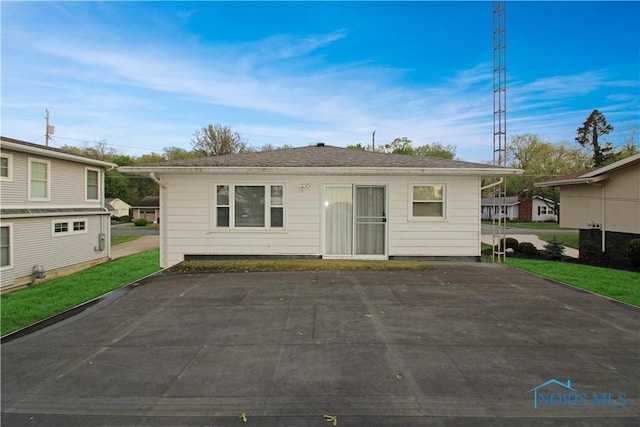 1318 E 4th St, Marblehead, OH 43440 - view of rear view of property