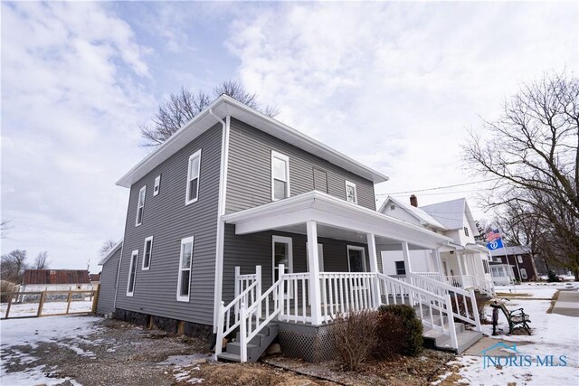 view of front of property with covered porch