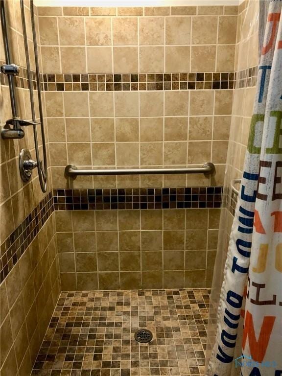 bathroom with walk in shower