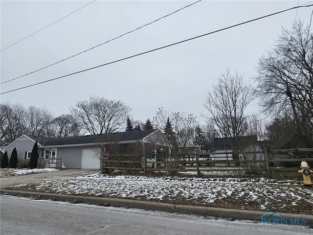 view of front of house featuring a garage