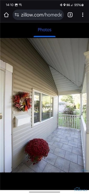 exterior space featuring a porch