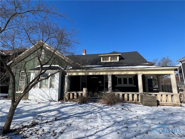 view of front of house featuring covered porch