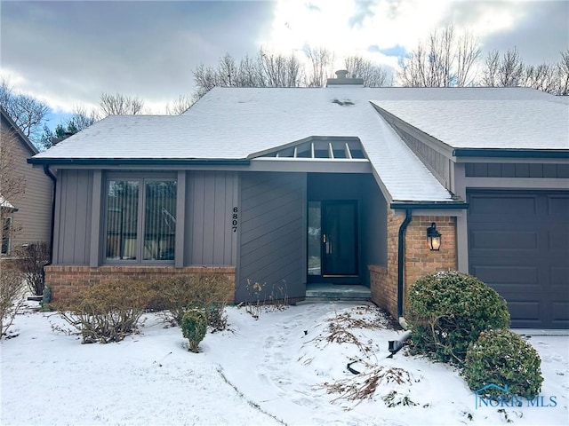 view of front of home featuring a garage