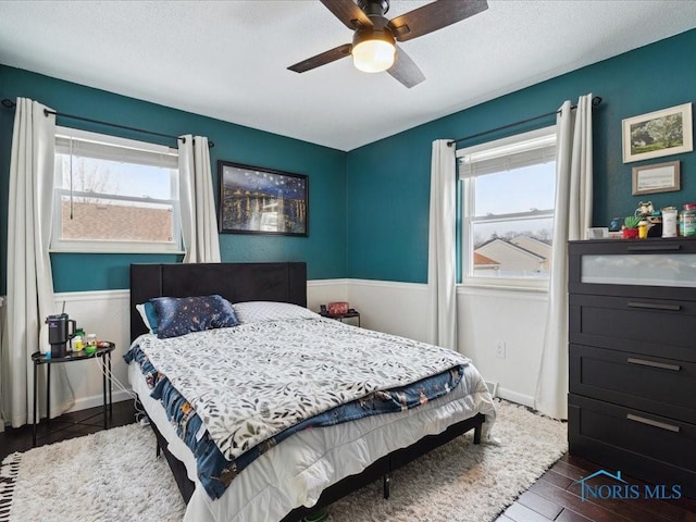 bedroom with ceiling fan