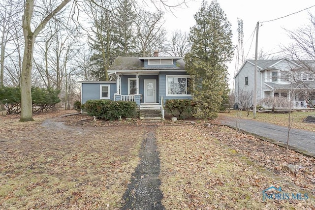 view of front of house featuring a porch