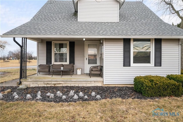 view of front of property featuring a porch