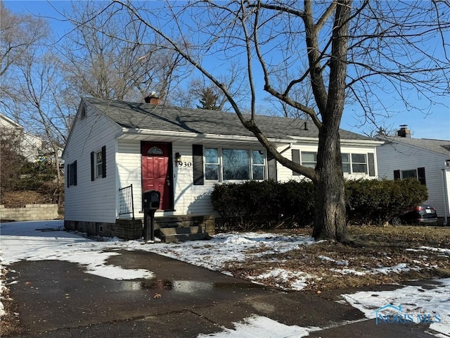 view of front of property