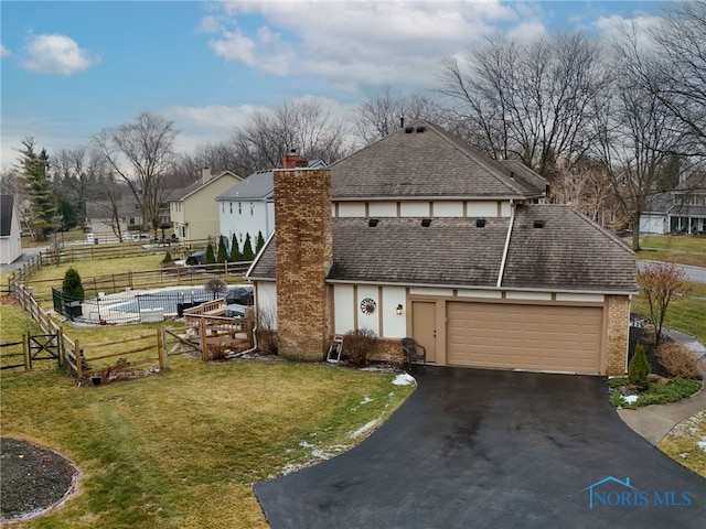 view of front of property with a front yard