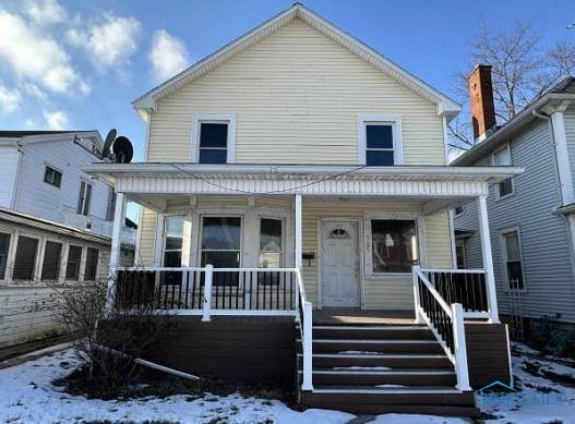 view of front of house featuring a porch