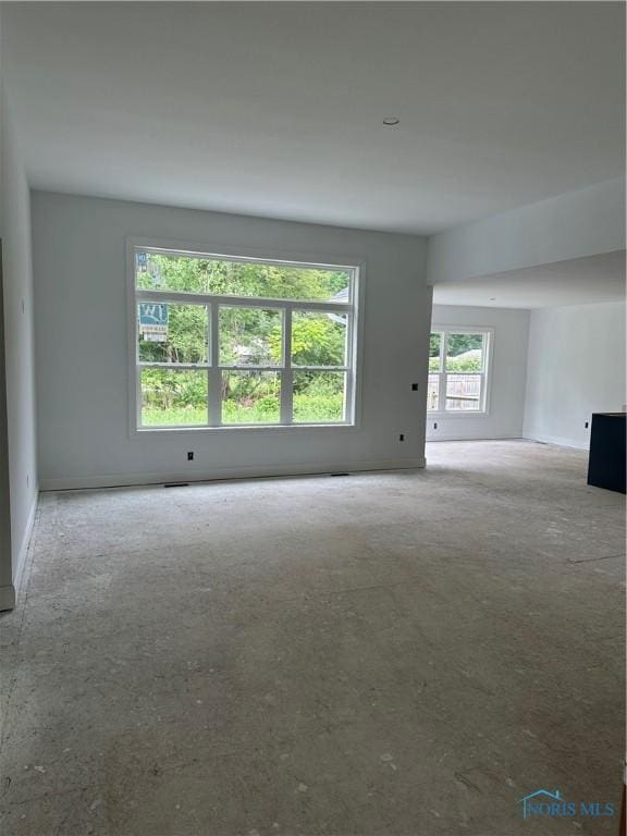 2019 Oakside, Toledo, OH 43615 - unfurnished room with carpet flooring and baseboards