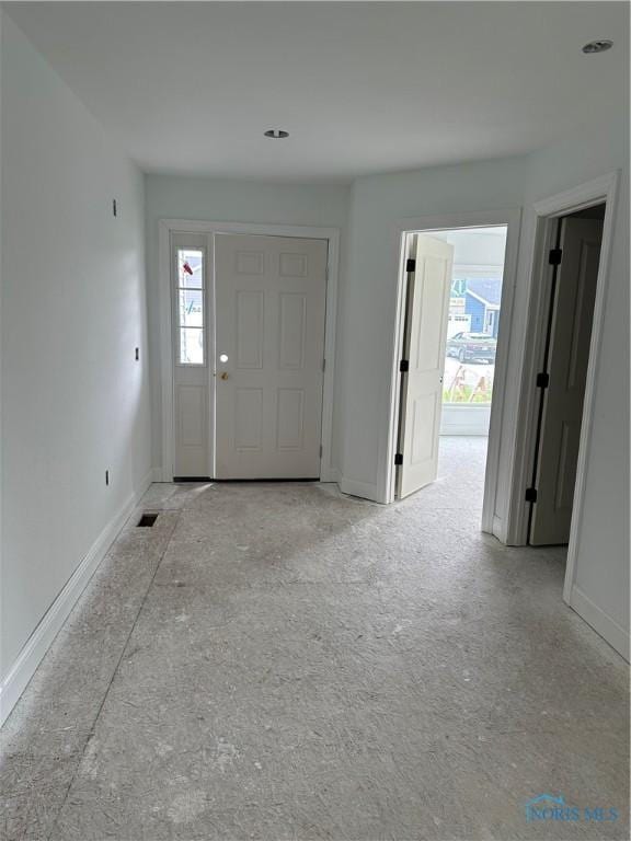 2019 Oakside, Toledo, OH 43615 - entrance foyer featuring baseboards
