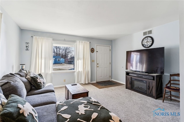 living room with carpet