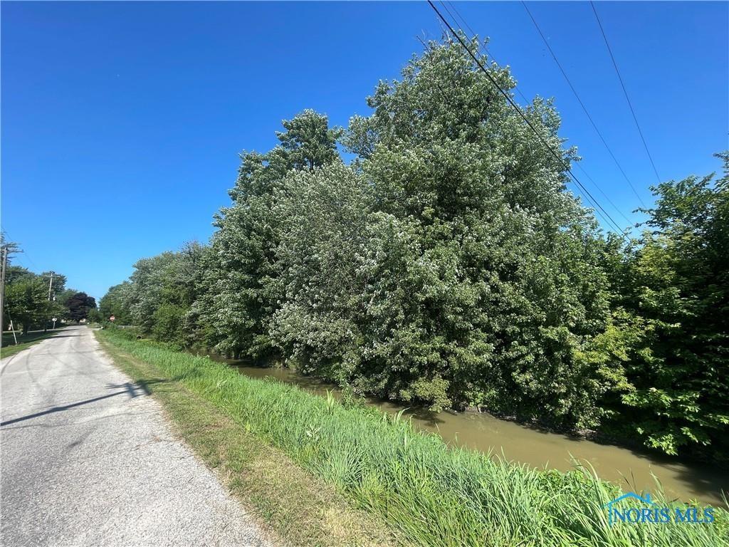12504 Lafontaine Dr, Curtice, OH 43412