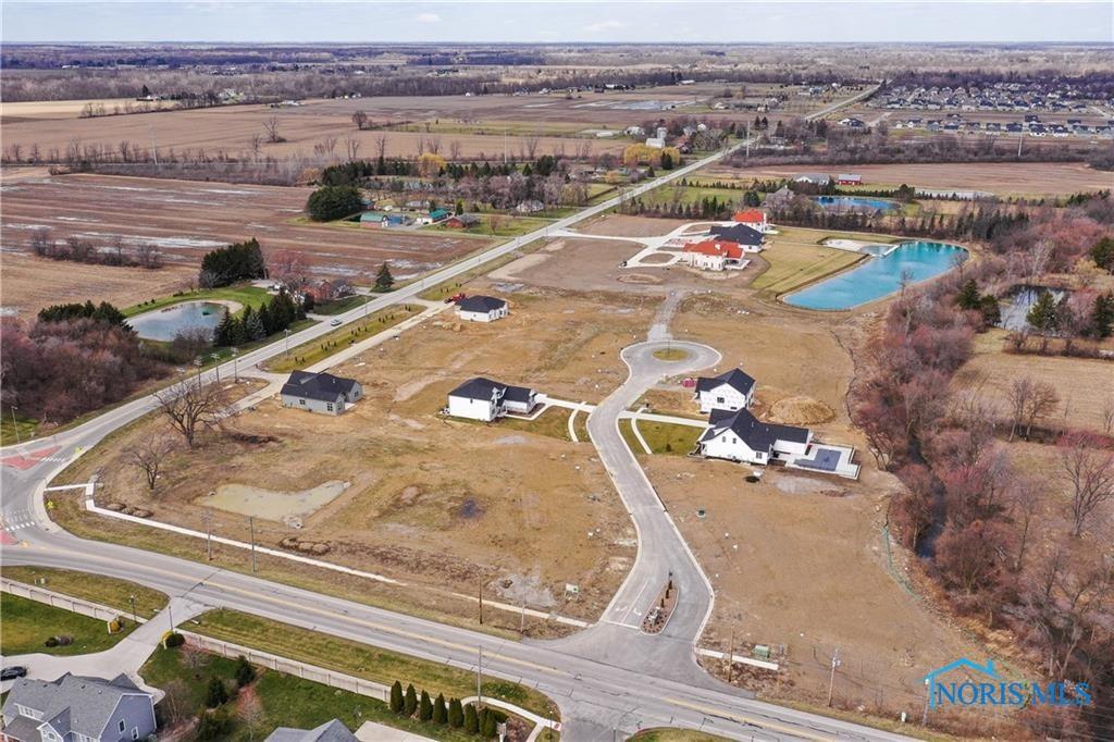 5655 Olive Tree Ln, Monclova, OH 43542