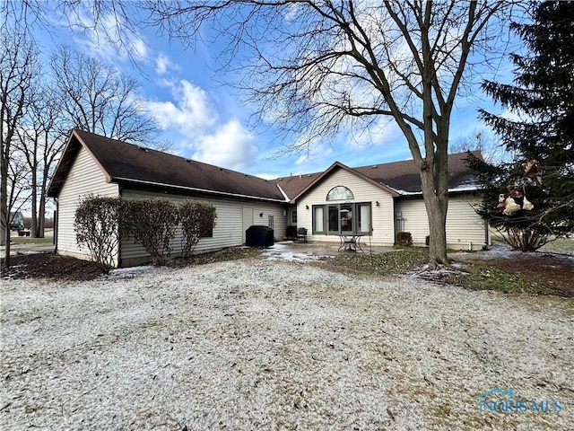 single story home with a patio