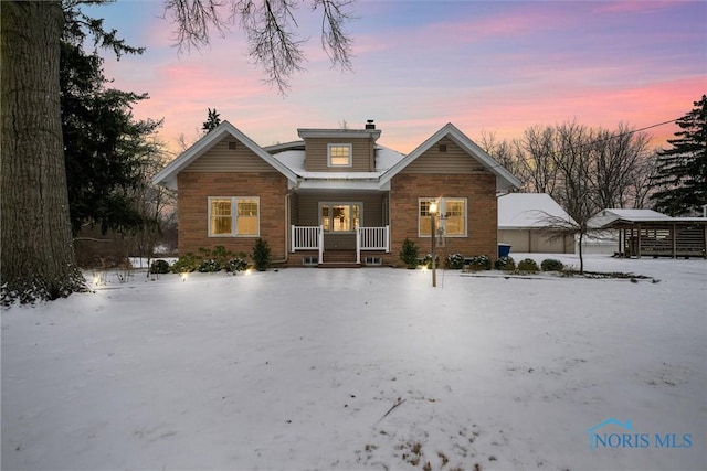 view of front of property featuring a porch