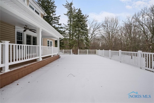 view of yard with ceiling fan