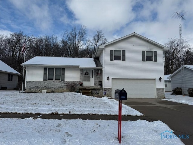 view of front of home featuring a garage