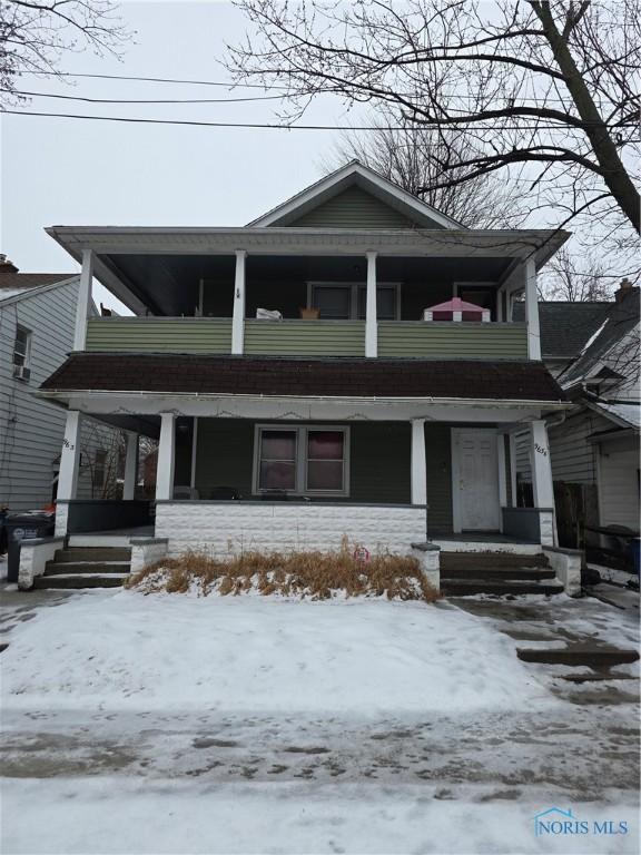 view of front of home with covered porch