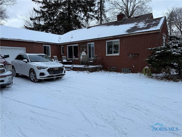 view of front of home featuring a garage