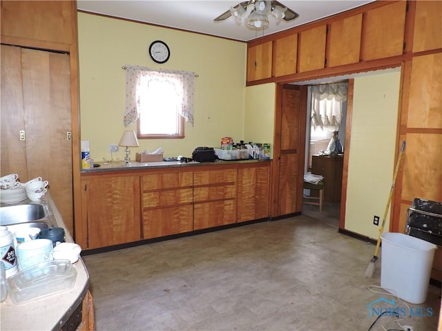 kitchen with ceiling fan