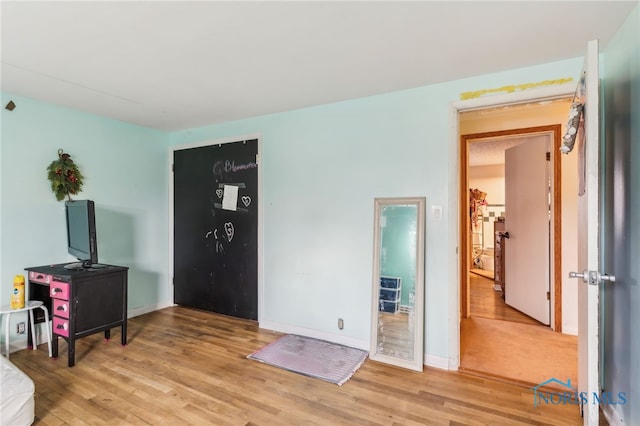 615 Lincolnshire Ln, Findlay, OH 45840 - interior space with light hardwood / wood-style floors