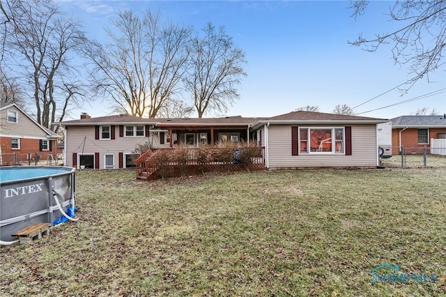 615 Lincolnshire Ln, Findlay, OH 45840 - view of front of home featuring a pool side deck and a front yard