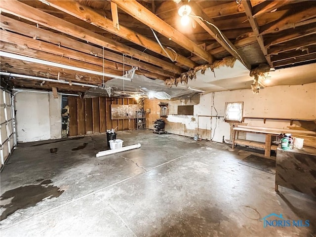 12356 Sylvania Metamora Rd, Berkey, OH 43504 - view of garage