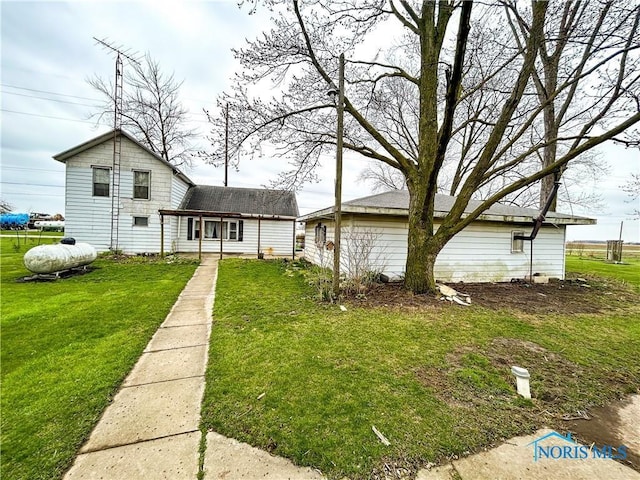 12356 Sylvania Metamora Rd, Berkey, OH 43504 - view of front facade featuring a front lawn