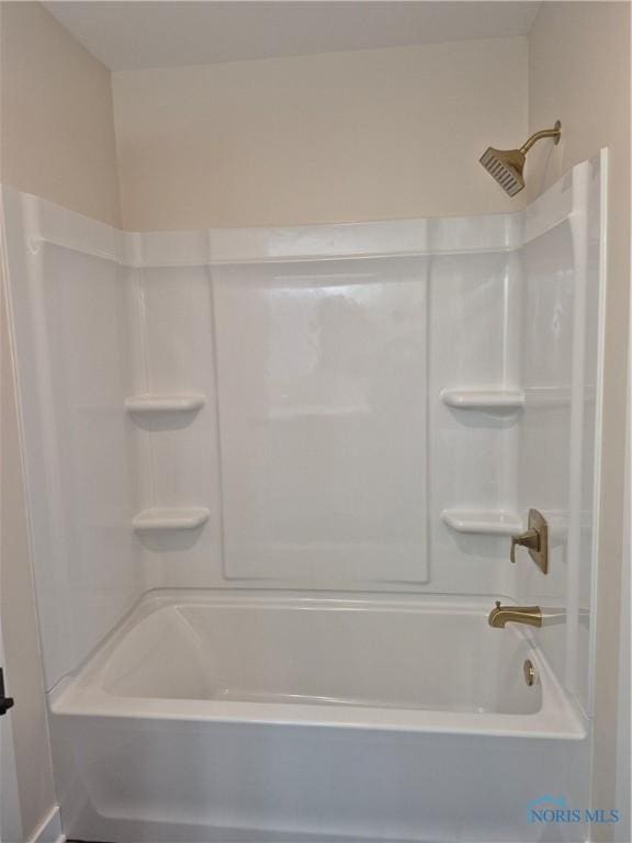 bathroom featuring shower / bathing tub combination