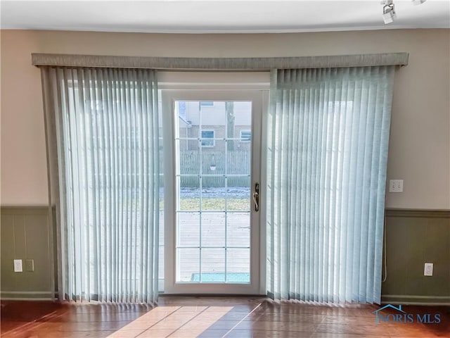 entryway with wainscoting