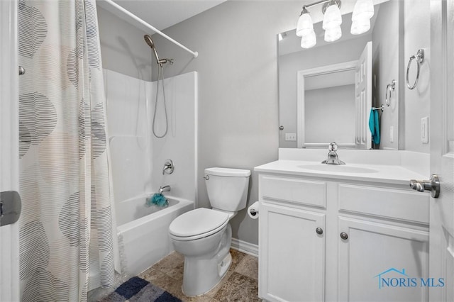 full bath featuring shower / tub combo with curtain, vanity, and toilet