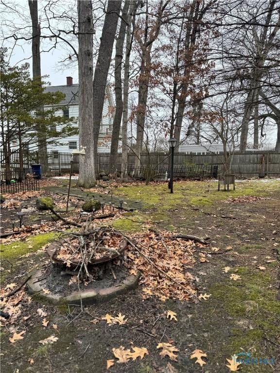 view of yard with fence