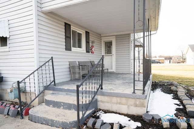 exterior space with a porch