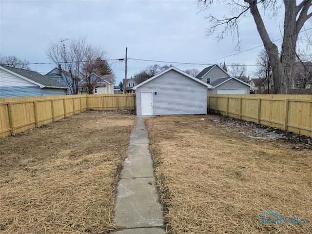 view of yard featuring a fenced backyard