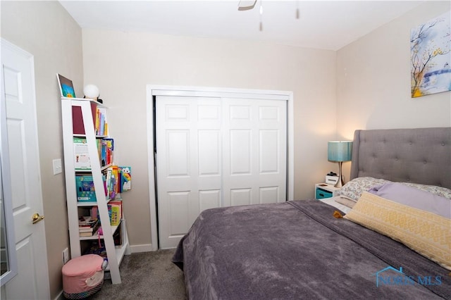 bedroom featuring carpet, a closet, ceiling fan, and baseboards