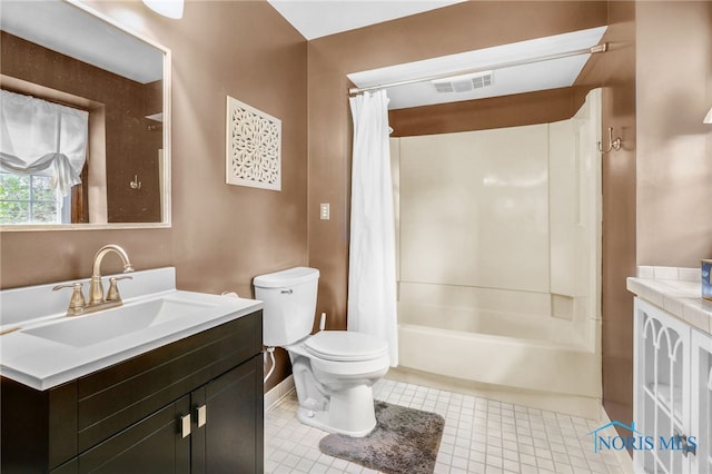 5605 Weckerly Rd, Whitehouse, OH 43571 - full bath with visible vents, shower / tub combo, toilet, and vanity